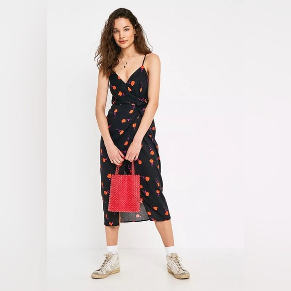 NWT! UO Quebec Black Floral Linen Side-Tie Midi Wrap - Picture 1 of 10